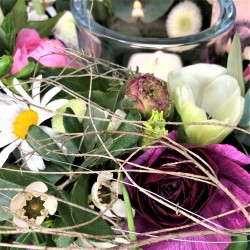 Blumenkränzchen mit Kerzenglas